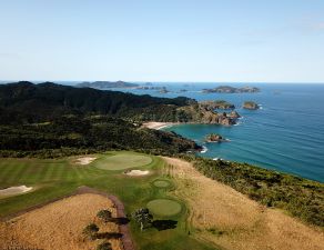 Kauri Cliffs 15th Aerial Green